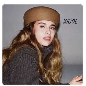 Chic Brown Wool Beret